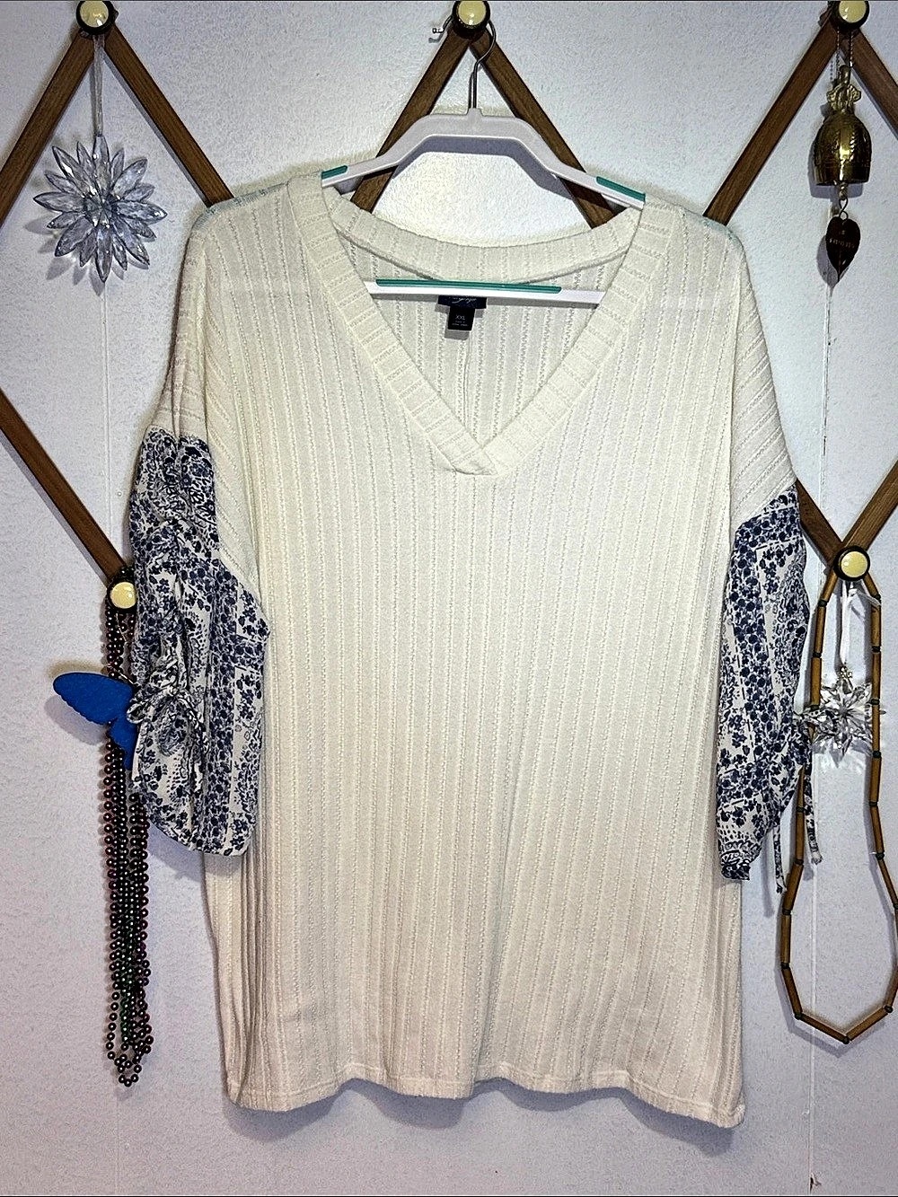 Daytrip Cream Blue Paisley Sleeve Size XXL